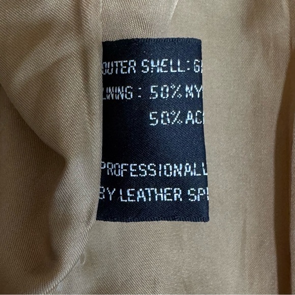 D’Linea Women's Vintage 80’s Tan Batwing Leather Jacket w/ Shoulder Padding - Picture 8 of 9